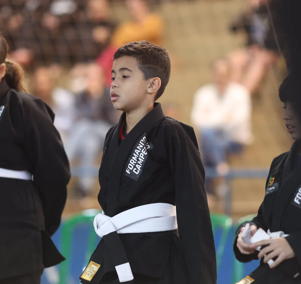 Participante em uma atividade de jiu-jítsu do Formando Campeões.