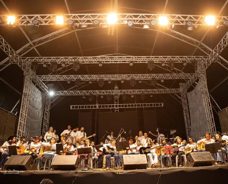 Apresentação musical do projeto Sons e Tons.